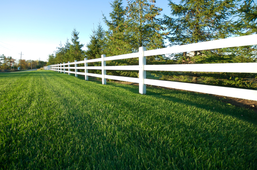 Ranch Style Fencing Offers Fantastic Curb Appeal
